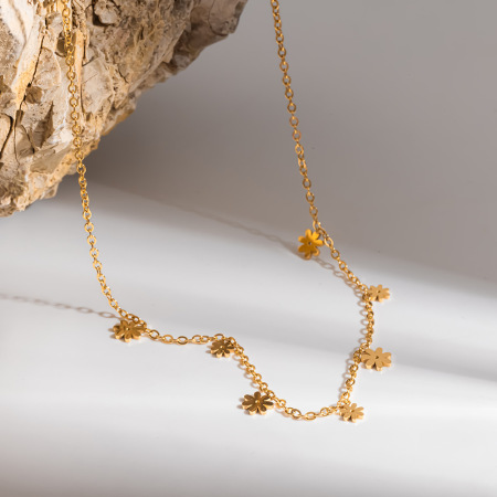 Colliers pendentifs pour femmes Simple Series Daily Flower en acier inoxydable étanche couleur or 2