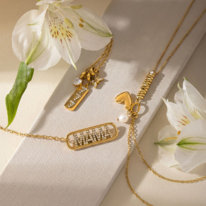 Colliers Pendentifs Pour Femmes Avec Pendentif Cœur Simple En Acier Inoxydable, Couleur Or, Étanche Et Strass. h5 Image2
