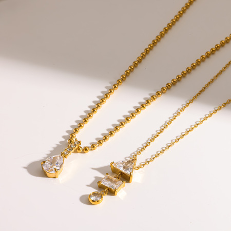 Colliers Pour Femmes Avec Pendentif En Forme De Goutte Triangulaire Géométrique, En Acier Inoxydable Étanche, Couleur Or Et Zircon. 2