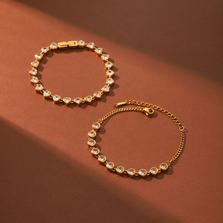 Bracelet chaîne femme en acier inoxydable imperméable couleur or avec zircon, orné d'un cœur, idéal au quotidien. 2