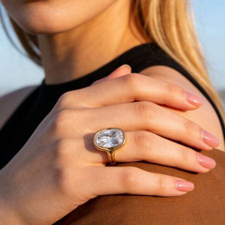 Bagues pour femmes luxueuses en acier inoxydable doré, étanches, de forme géométrique et serties de zircon.
