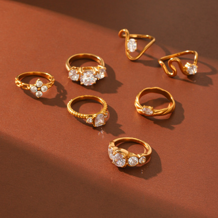Bagues pour femmes luxueuses au quotidien, en acier inoxydable étanche couleur or, de forme irrégulière et serties de zircon.