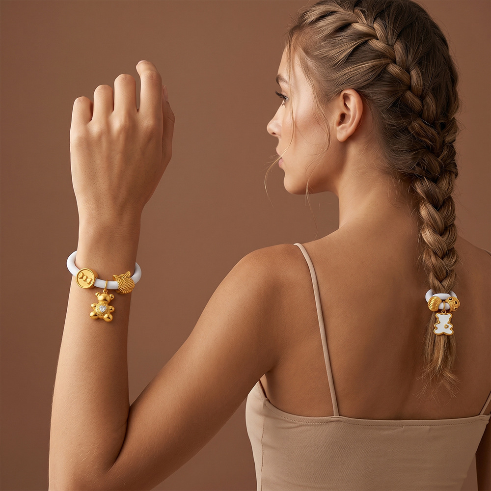 Chouchous Pour Femme Simple Series Daily Heart Animal En Acier Inoxydable Doré Avec Strass, Zircon Et Perle. Image4