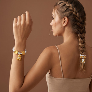 Chouchous Pour Femme Simple Series Daily Heart Animal En Acier Inoxydable Doré Avec Strass, Zircon Et Perle. h5 Image4
