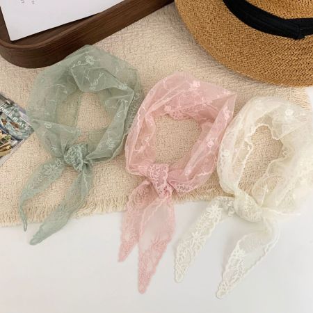 Écharpes d'été pour femmes en dentelle à fleurs douces de la collection Simple Series