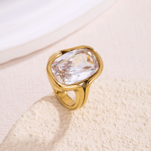 Bagues Pour Femmes Luxueuses En Acier Inoxydable Doré, Étanches, De Forme Géométrique Et Serties De Zircon. h5 Image3