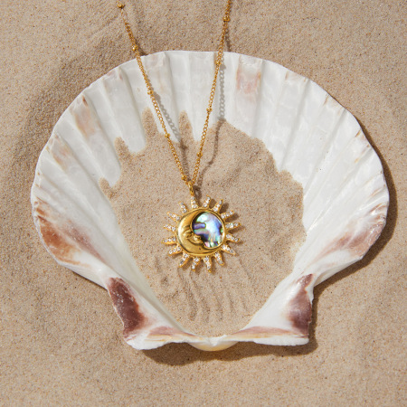 Colliers pendentifs rétro soleil et lune en acier inoxydable, couleur or, avec strass et coquillage