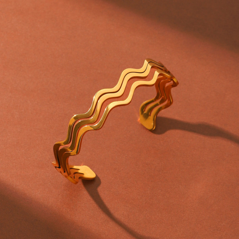 Bracelets Manchettes Pour Femmes Simple Series Daily Lines En Acier Inoxydable Étanche Couleur Or Image4