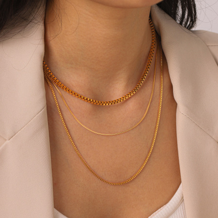 Colliers superposés pour femmes, en acier inoxydable, couleur or, étanches, de la collection Simple Series Daily Chain