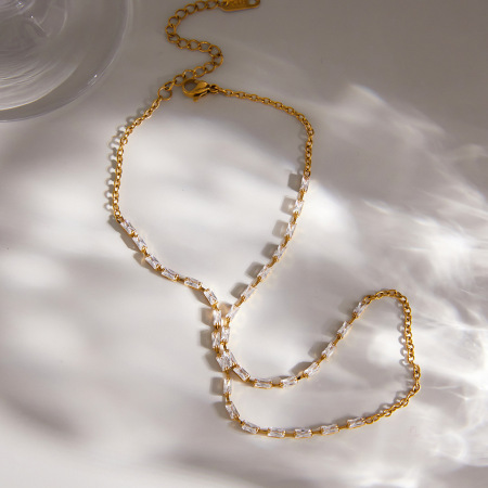 Chaîne de main élégante pour femme, en acier inoxydable étanche, couleur or et zircon. 2