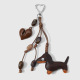 Un porte-clés marron foncé Image4