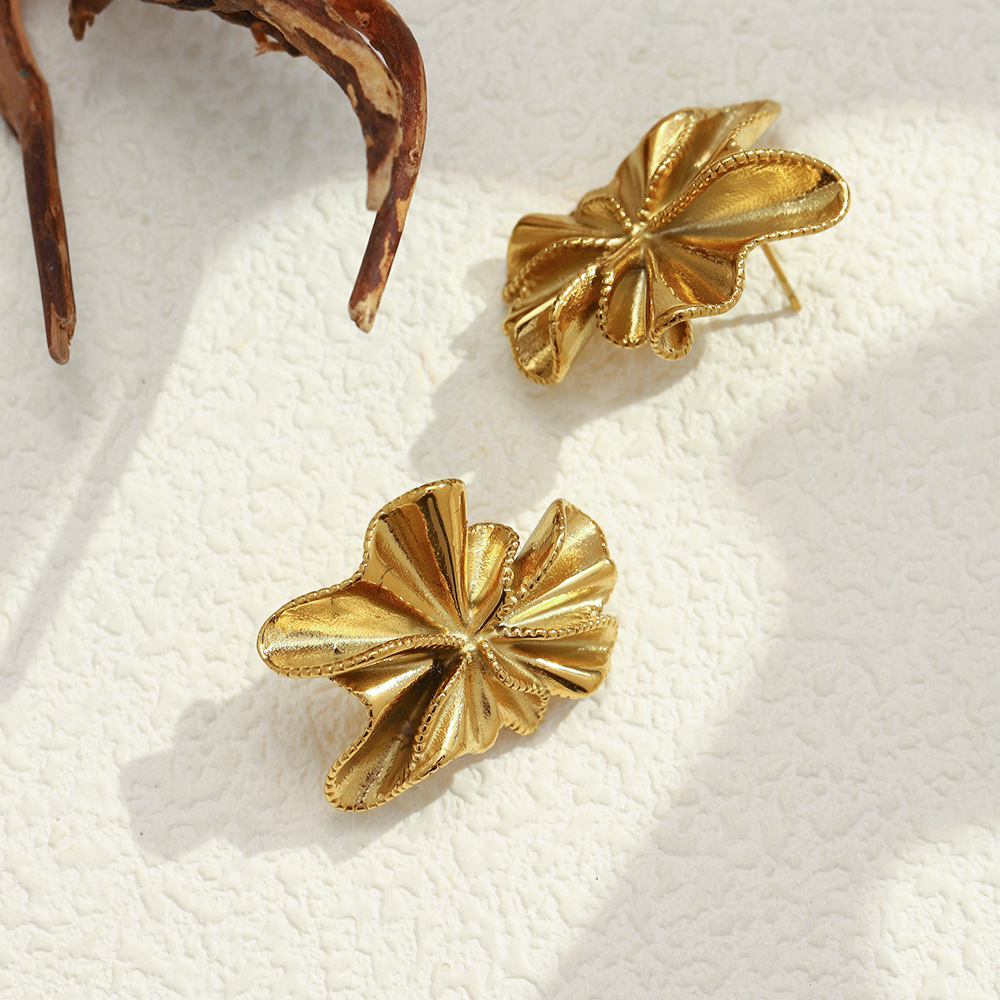Boucles D'Oreilles Puces Rétro À Fleurs En Acier Inoxydable Étanche Couleur Or Pour Femmes Image4