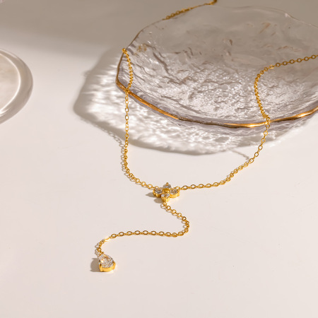 Colliers pendentifs romantiques et élégants en forme de goutte de fleur, en acier inoxydable étanche, couleur or et zircon, pour femmes 2