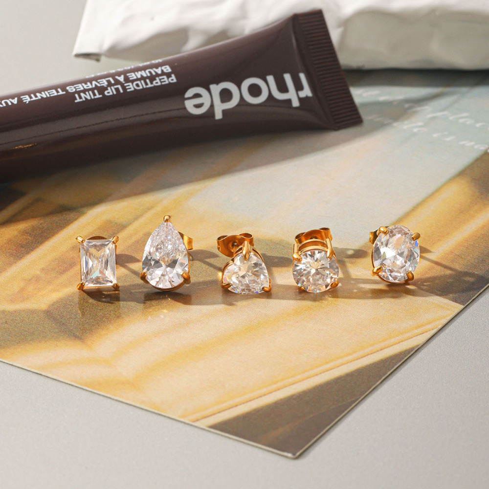 Boucles D'Oreilles Puces Pour Femmes, En Acier Inoxydable Étanche, Couleur Or, En Forme De Cœur Et D'Ellipse, Ornées De Zircon, Avec Un Motif Goutte Simple. Image3