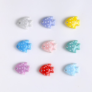 1 Perle De Bijou En Céramique Représentant Un Joli Poisson h5 Image2