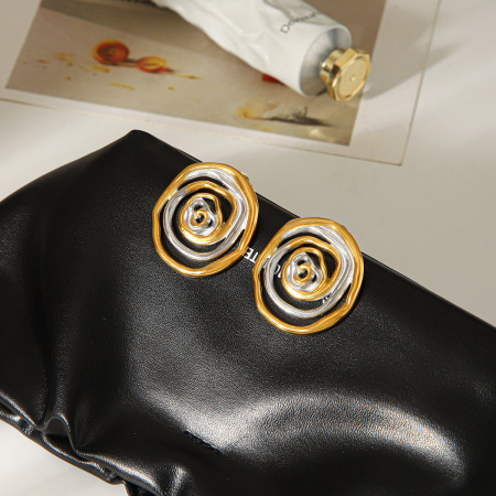 Boucles d'oreilles puces pour femmes Simple Series Daily Circle en acier inoxydable étanche couleur or 2