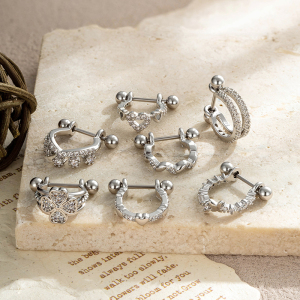 Boucles D'Oreilles Piercing Pour Femme, Collection Luxe, Motif Cœur Et Feuille, Couleur Cuivre Doré Et Zircon. h5 Image5