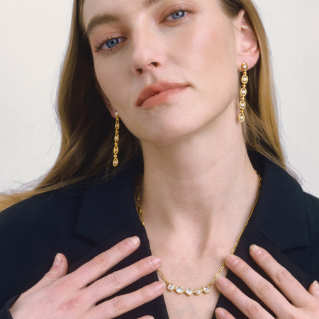 Boucles d'oreilles pendantes pour femme, en acier inoxydable imperméable, avec pompon simple et zircon.