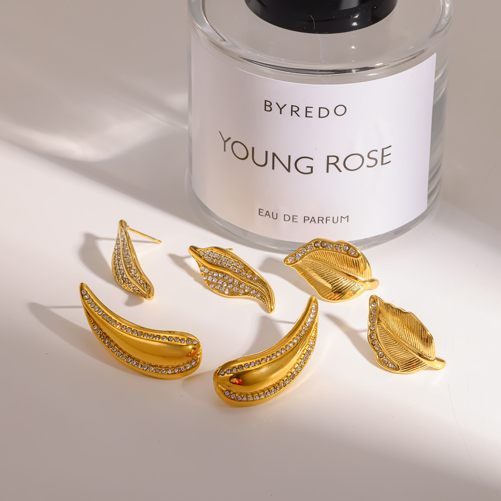 Boucles D'Oreilles Puces Pour Femmes En Acier Inoxydable Doré, Imperméables, En Forme De Feuille Et Ornées De Strass, En Forme De Goutte. Image3