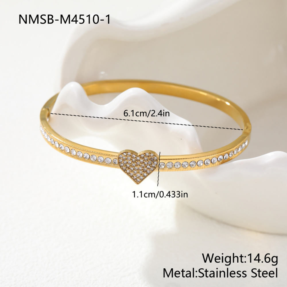 Bracelet Jonc Pour Femme Simple Series Daily Heart En Acier Inoxydable Étanche Couleur Or
