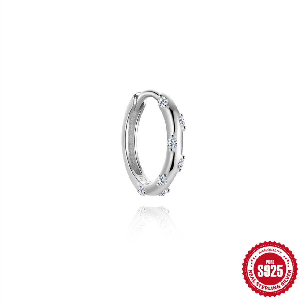 Boucles D'Oreilles Pour Femme En Argent Sterling 925 Plaqué Platine, Forme Simple Et Élégante Étoile, Serties De Moissanite. 