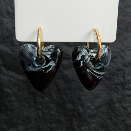 Boucles d'oreilles créoles pour femmes, style rétro, en acrylique doré, dégradé de couleurs, avec cœur. Collection Simple. 2