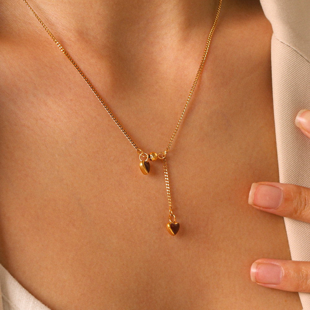 Colliers Pendentifs Pour Femmes Simple Series Daily Heart En Acier Inoxydable Étanche Couleur Or Image4