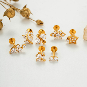 Boucles D'Oreilles Piercing Femme En Alliage De Titane Couleur Or, Forme Simple Cœur Et Étoile, Zircon. h5 Image4