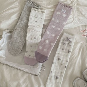 Chaussettes Mi-Mollet À Pois Élégants Et Rebondissants h5 Image2
