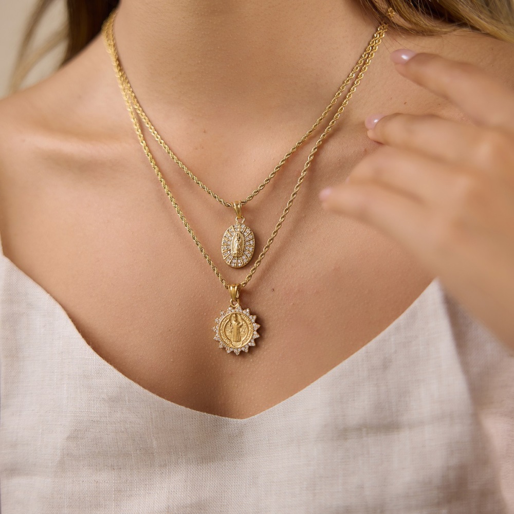 Colliers Pendentifs Pour Femmes De La Luxueuse Série Rétro En Forme De Croix Elliptique, En Acier Inoxydable Étanche Couleur Or Image2