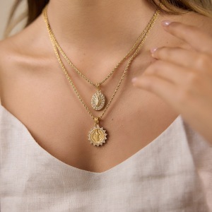 Colliers Pendentifs Pour Femmes De La Luxueuse Série Rétro En Forme De Croix Elliptique, En Acier Inoxydable Étanche Couleur Or h5 Image2