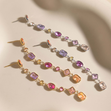 Boucles d'oreilles pendantes pour femme, luxueuses et simples, en acier inoxydable étanche, couleur or, ornées de zircon et d'un pompon. 2