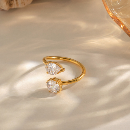 Bagues minimalistes en acier inoxydable doré, forme géométrique simple et luxueuse, zircon, étanches. 2