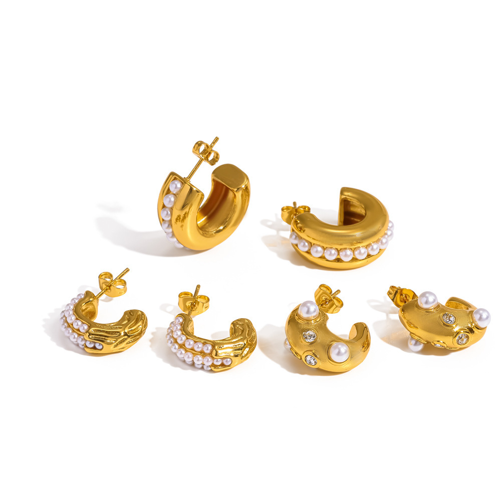 Boucles D'Oreilles Puces Élégantes En Acier Inoxydable Doré, Imperméables, En Forme De C, Ornées De Strass Et De Perles Artificielles. Image4