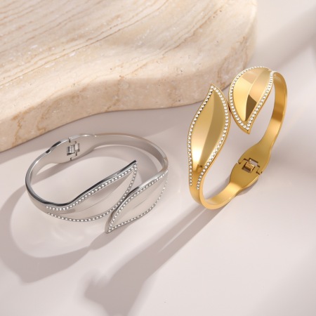 Bracelet manchette pour femme Simple Series Daily, forme irrégulière, en acier inoxydable, étanche, couleur or 2