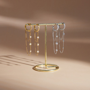 Boucles D'Oreilles Puces Pour Femmes, Collection Simple, Élégantes, Patchwork, Pompon, En Acier Inoxydable, Étanches, Couleur Or. h5 Image4