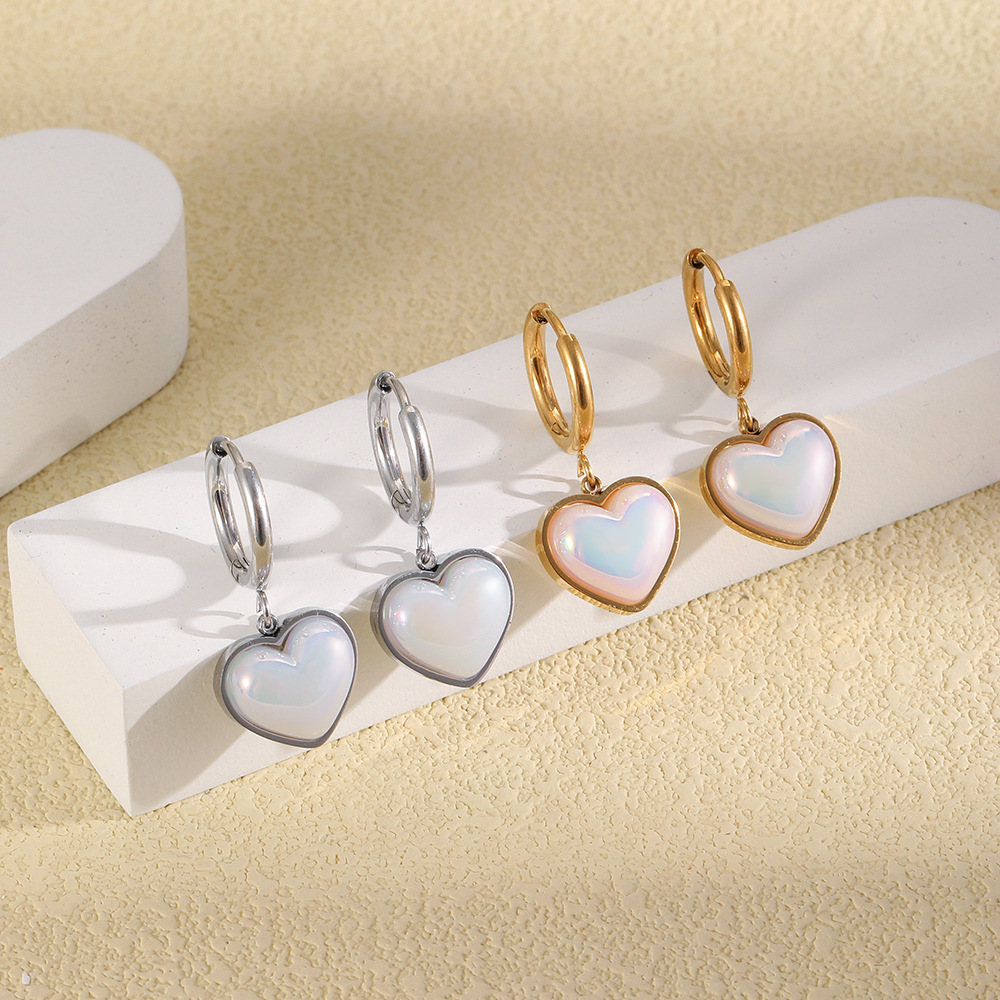 Boucles D'Oreilles Pendantes Pour Femme, En Acier Inoxydable, Couleur Or, Avec Perle Et Motif Cœur Simple. Image3
