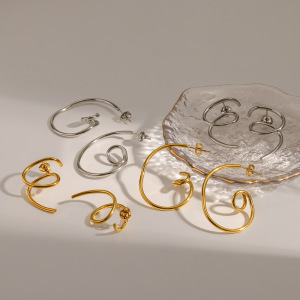 Boucles D'Oreilles Puces Pour Femmes, En Acier Inoxydable, Couleur Or, Forme Ronde Simple, Étanches. h5 Image2