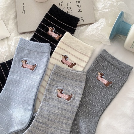 Chaussettes mi-mollet à petits motifs animaux mignons et rebondissants 2