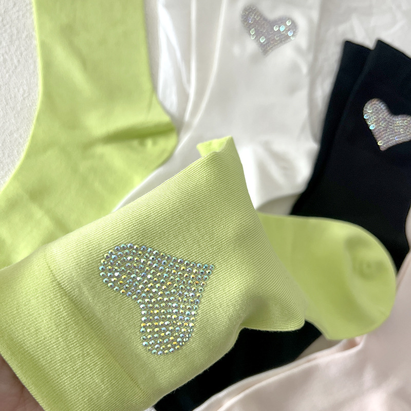 Chaussettes Mi-Mollet Unies Basiques À Strass En Forme De Cœur Image3