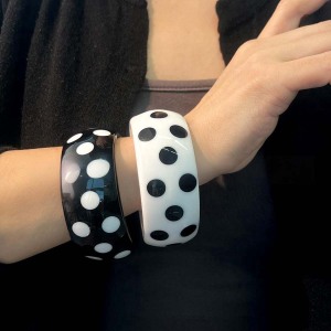 Bracelets Pour Femmes En Résine À Pois Rétro Et Étoiles De La Série Simple h5 Image3