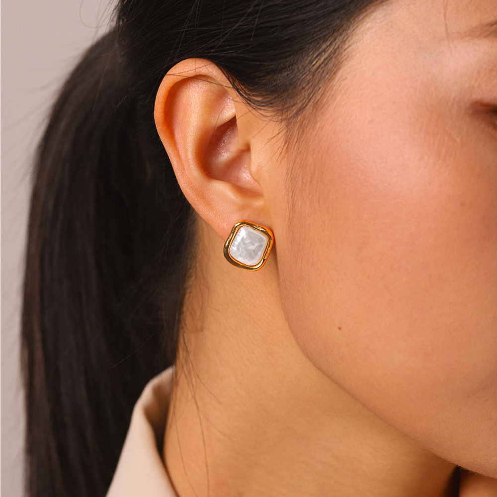Boucles D'Oreilles Puces Pour Femmes, Style Rectangulaire, En Acier Inoxydable, Couleur Or, Imperméables, Avec Perles, Collection Simple Series Daily Image3