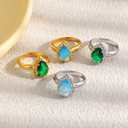 Bagues pour femmes en acier inoxydable étanche, ornées de zircon et d'un motif goutte simple de luxe.