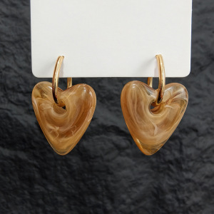 Boucles D'Oreilles Créoles Pour Femmes, Style Rétro, En Acrylique Doré, Dégradé De Couleurs, Avec Cœur. Collection Simple. h5 