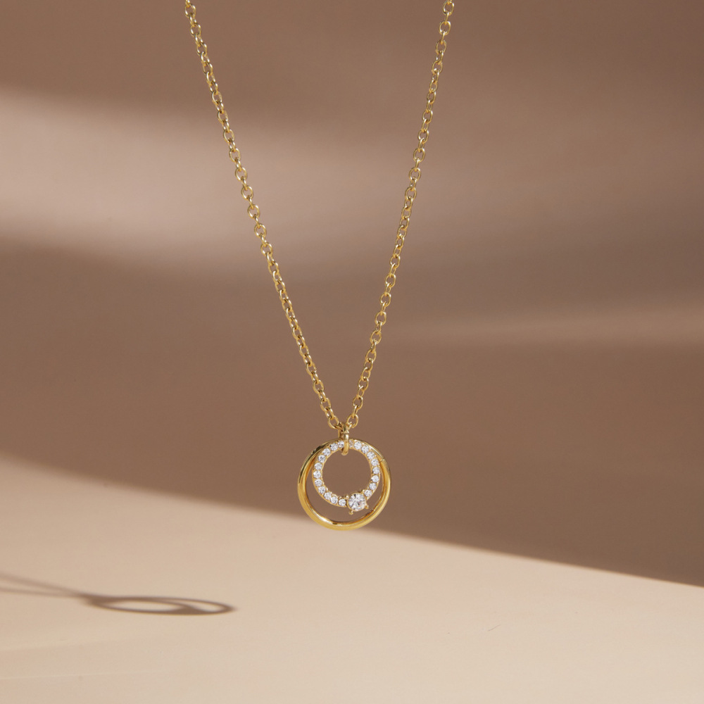 Collier Pendentif Femme Simple Series Casual Chain Circle En Acier Inoxydable Étanche Couleur Or Avec Zircon Image3