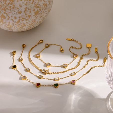 Bracelet chaîne femme en acier inoxydable étanche couleur or avec strass en forme de cœur