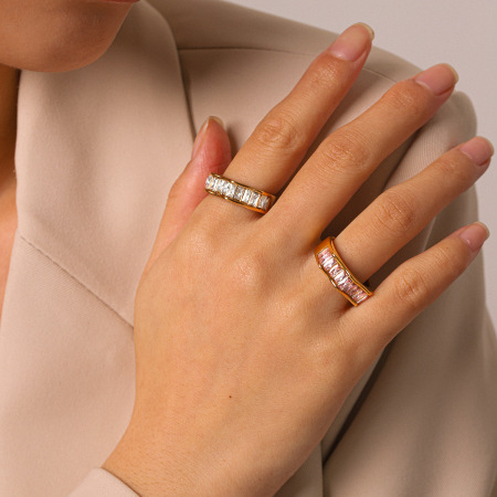 Bagues pour femmes en acier inoxydable imperméable, de forme irrégulière, ornées de zircon, au style luxueux et simple, parfaites au quotidien.