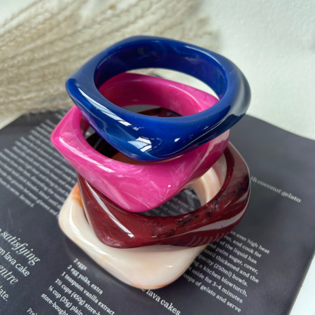 Bracelets pour femmes en résine à dégradé de couleurs
