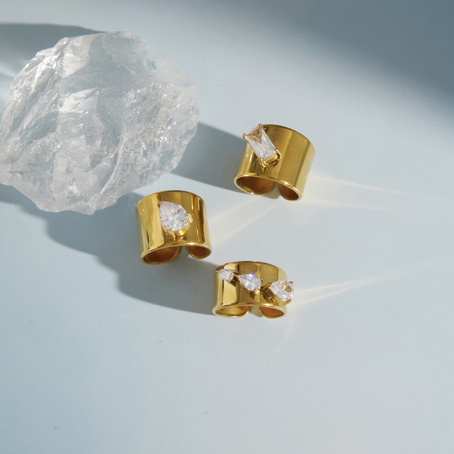 Bagues Pour Femmes En Acier Inoxydable Étanche Couleur Or Avec Zircon Et Motif Goutte Simple Image3