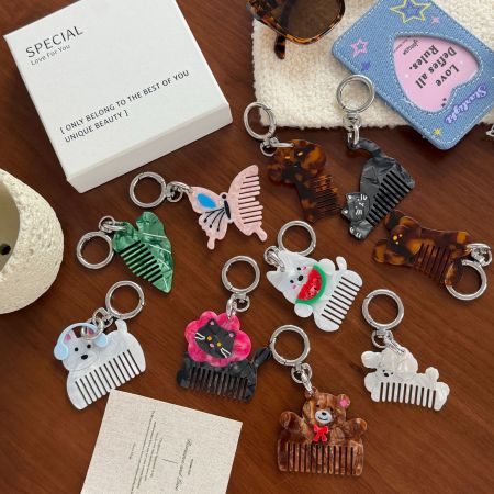 Porte-clés et mini-peignes en forme d'animaux mignons